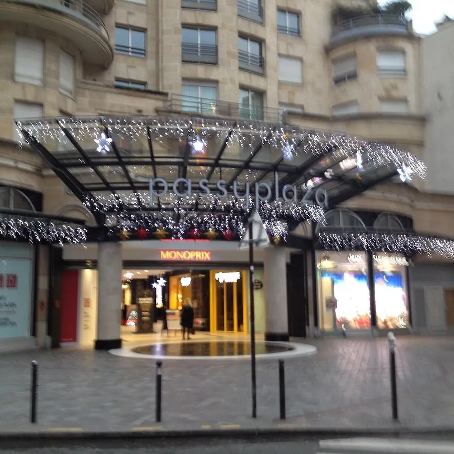 Toureifelchampselysee Paris 0*,  França